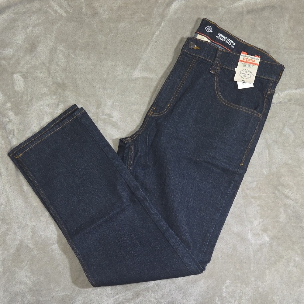 St. John's Bay Men's Relaxed Jeans in Deep Indigo
